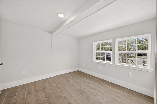 Building Photo - 1814 33rd St