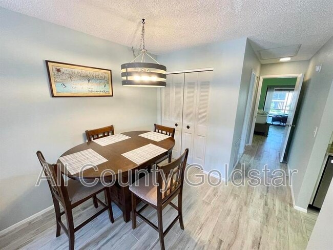 Building Photo - 25 Quails Run Blvd