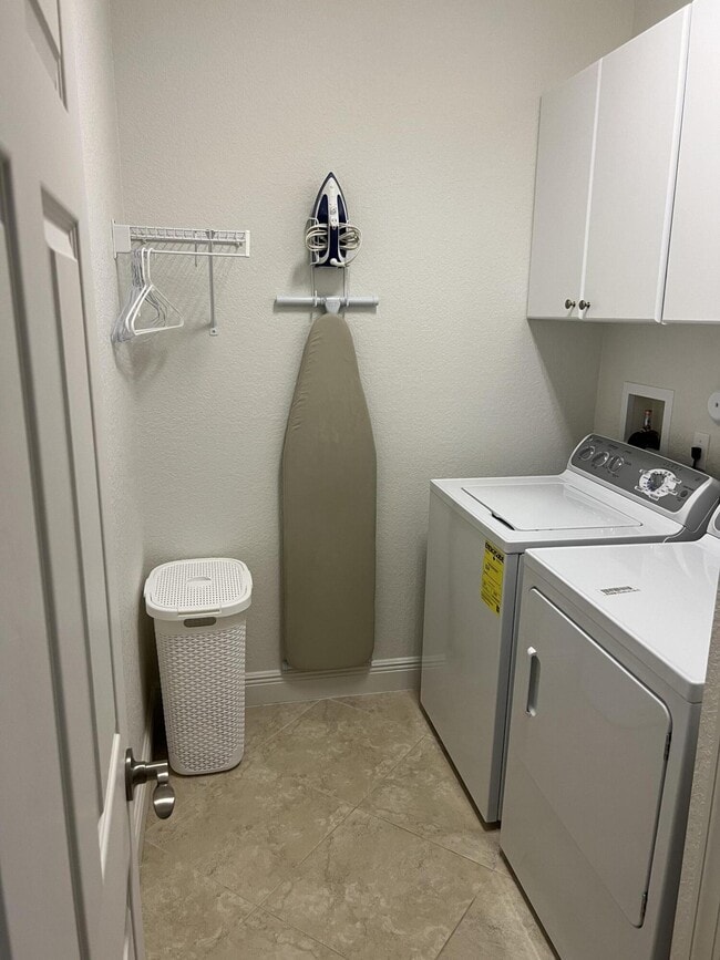 Building Photo - 5027 Dulce Ct