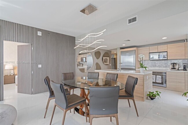 Building Photo - 16385 Biscayne Blvd