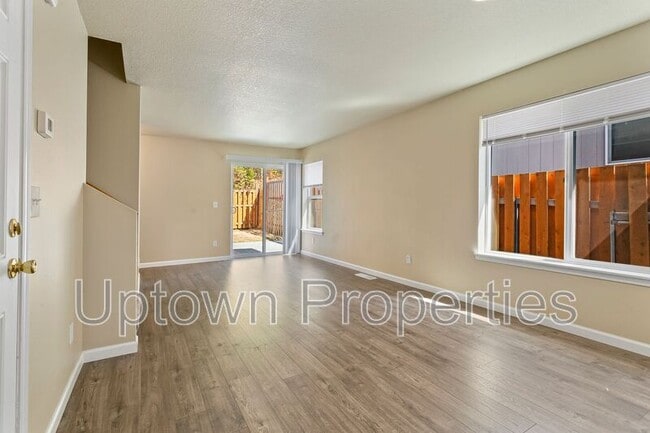 Building Photo - 14162 SE Summerfield Loop