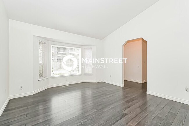 Building Photo - 3 Bedroom Pet-Friendly Home in PUYALLUP, WA with Main Street Renewal