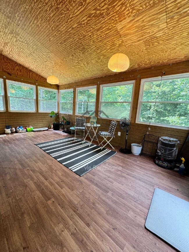 Building Photo - 21 Countryside Dr