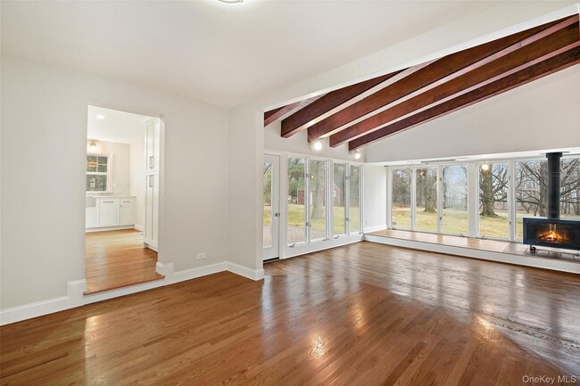 Building Photo - 790 Hardscrabble Rd