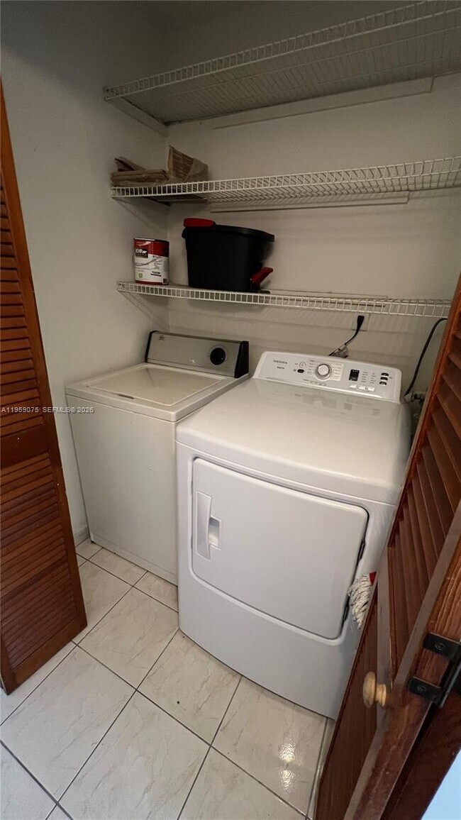 Building Photo - 14250 SW 62nd St