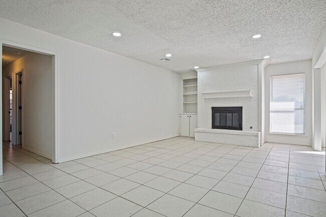 Building Photo - 8408 NW 109th St