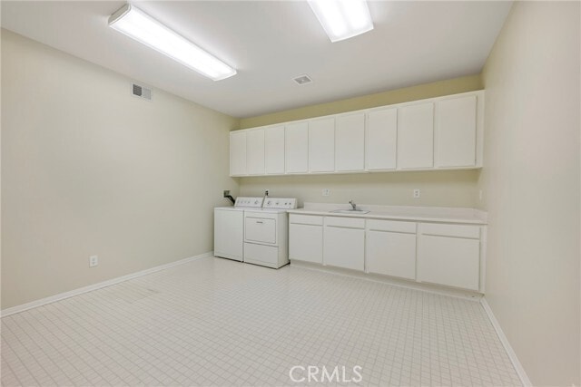 Building Photo - 308 S San Vicente Ln