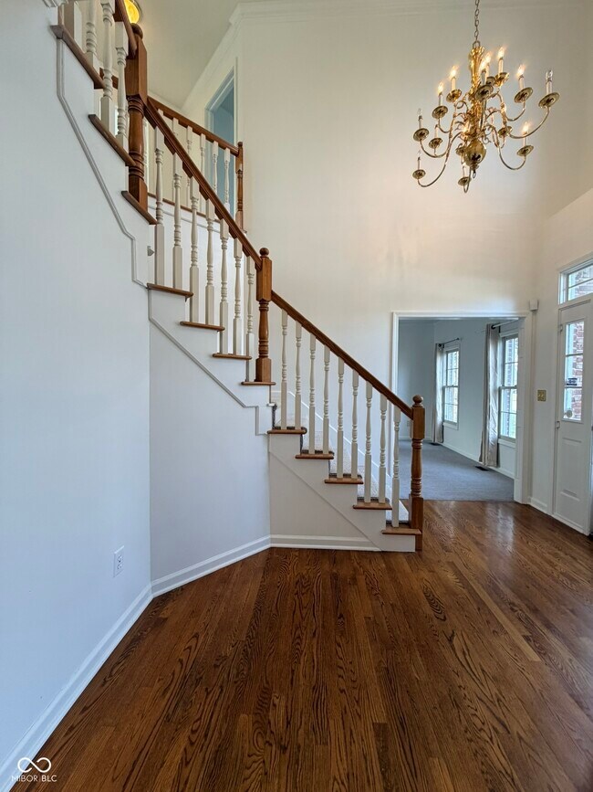 Building Photo - 1351 Woodpond N Roundabout