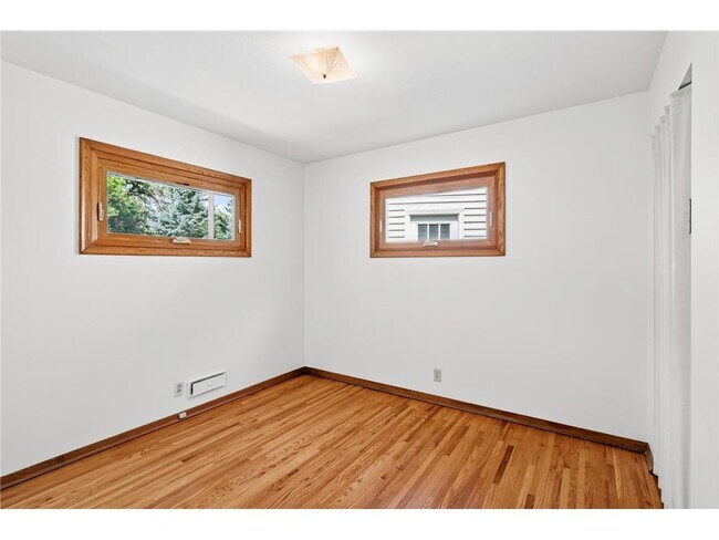 Building Photo - 6015 Aspen Rd