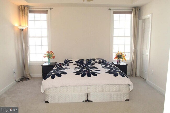 Building Photo - 623 Hurdle Mill Pl