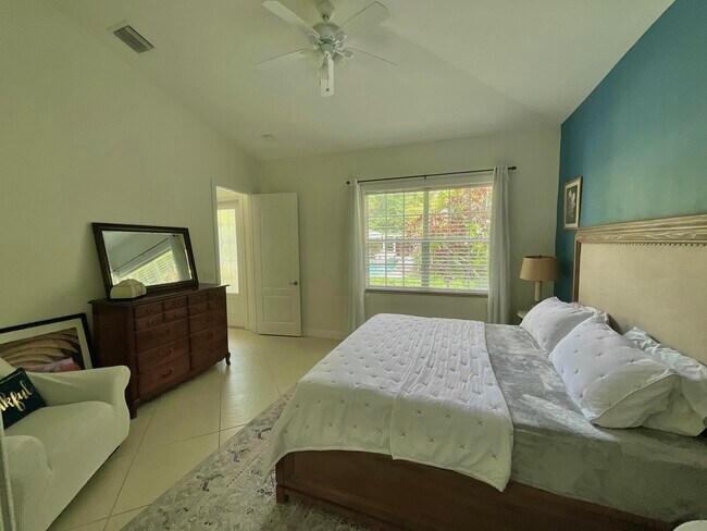 Building Photo - 12132 Quercus Ln