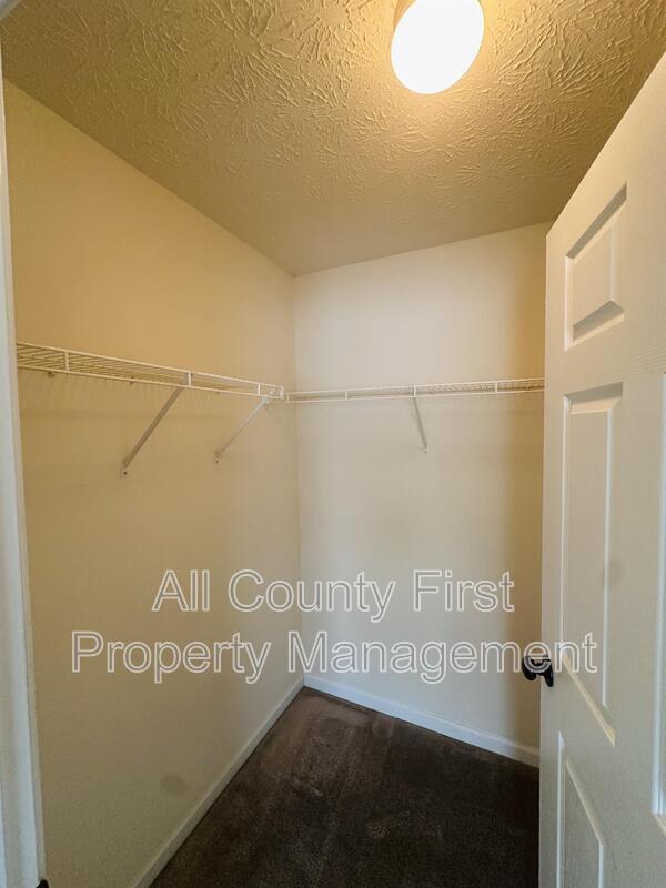 Building Photo - 5303 Fairington Club Dr