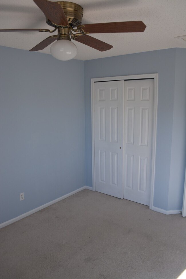 Building Photo - Spacious Sundown 4BD Home on Corner Lot – ...