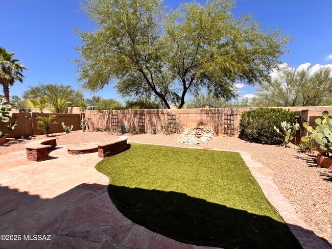 Building Photo - 12992 Westminster Dr