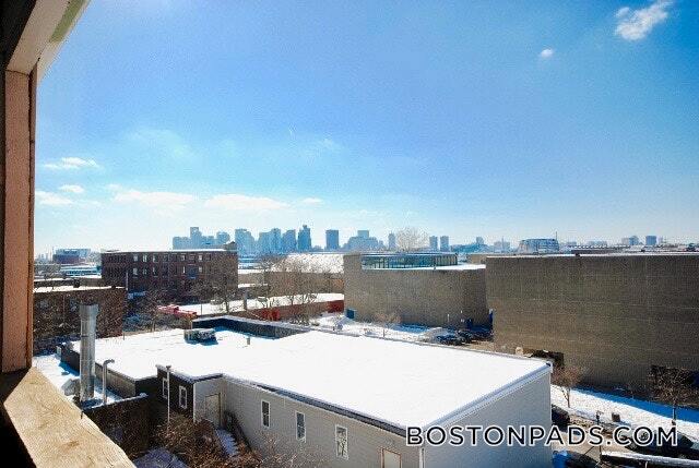 Building Photo - 342 Meridian St