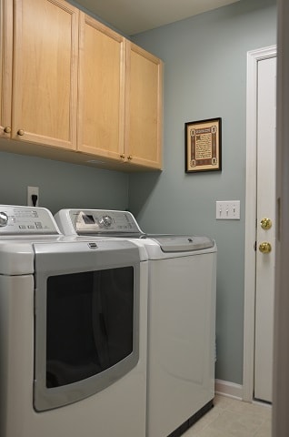 Building Photo - 2003 Izard Ct