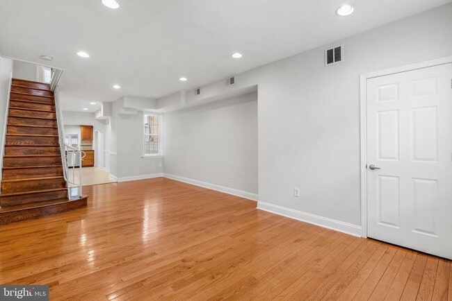 Building Photo - 614 S LeCount St