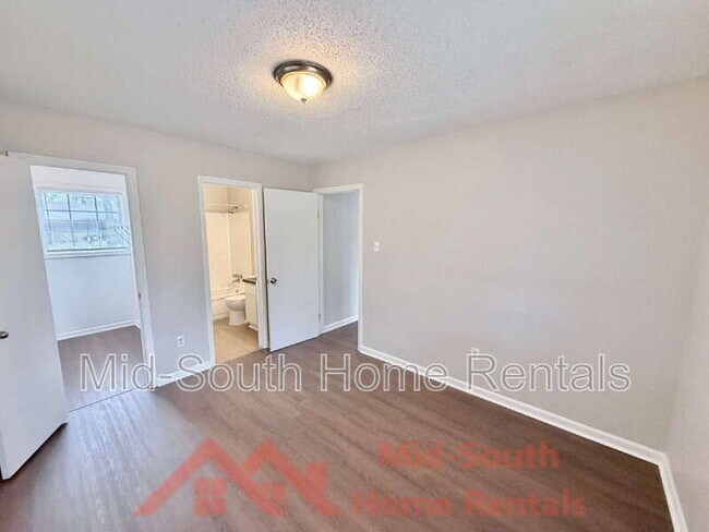 Building Photo - 4061 Navaho Ave