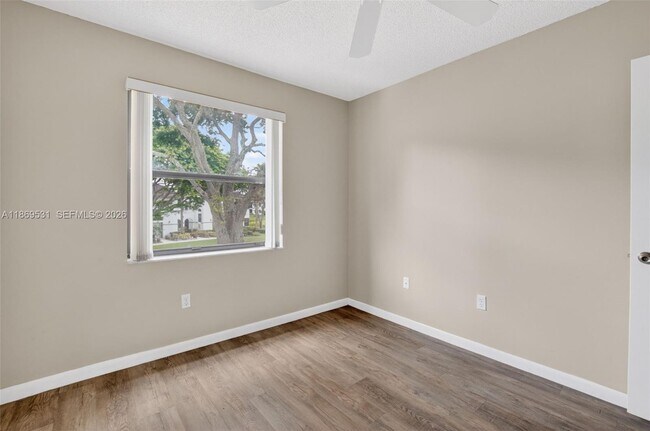 Building Photo - 5133 Brisata Cir