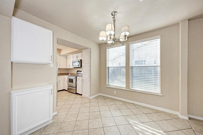 Building Photo - 1502 Sagebrush Dr