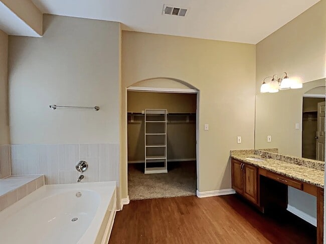 Building Photo - 1110 Ginger Trail