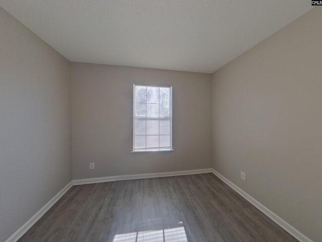 Building Photo - 482 Fox Trot Dr