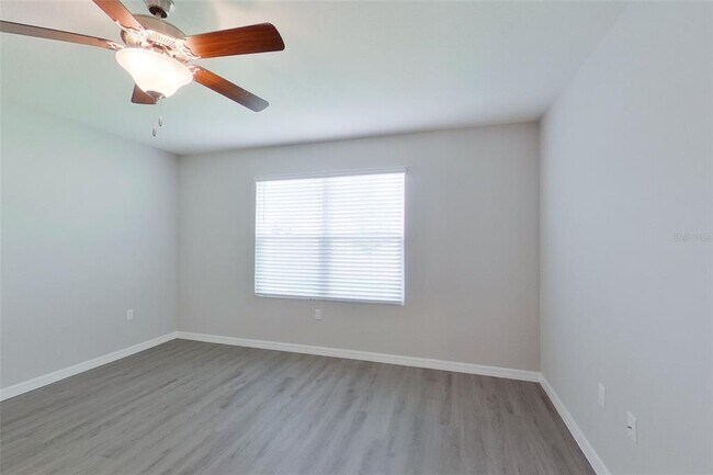 Building Photo - 8648 SW 43rd Ter