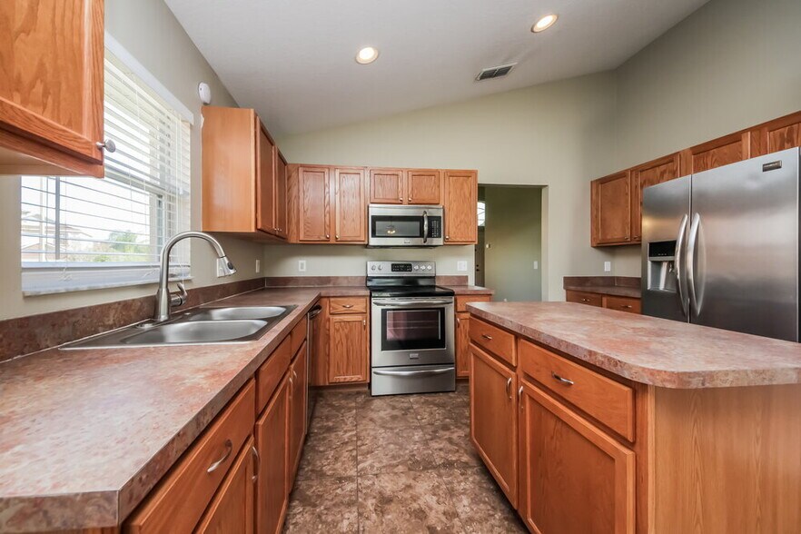 Building Photo - 2706 Eagle Canyon Dr S