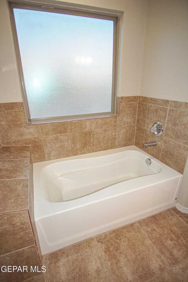 Building Photo - 10692 Canyon Sage Dr