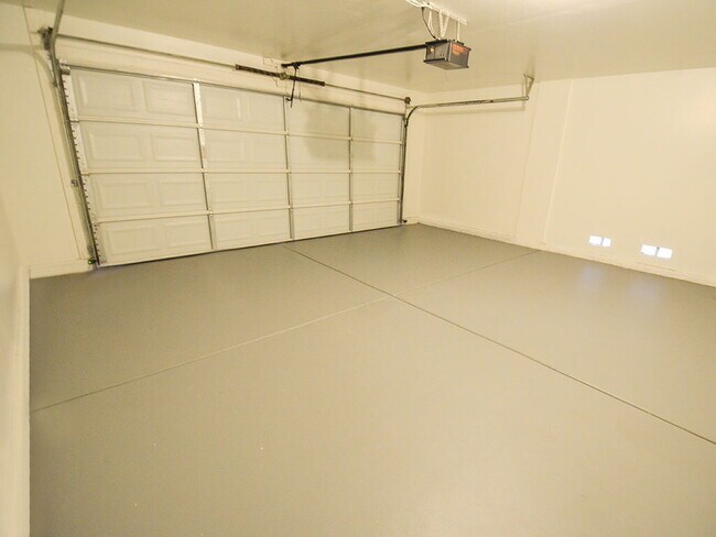 Building Photo - 3825 Gulliver St