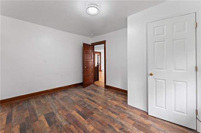Building Photo - 335 Blackstone St
