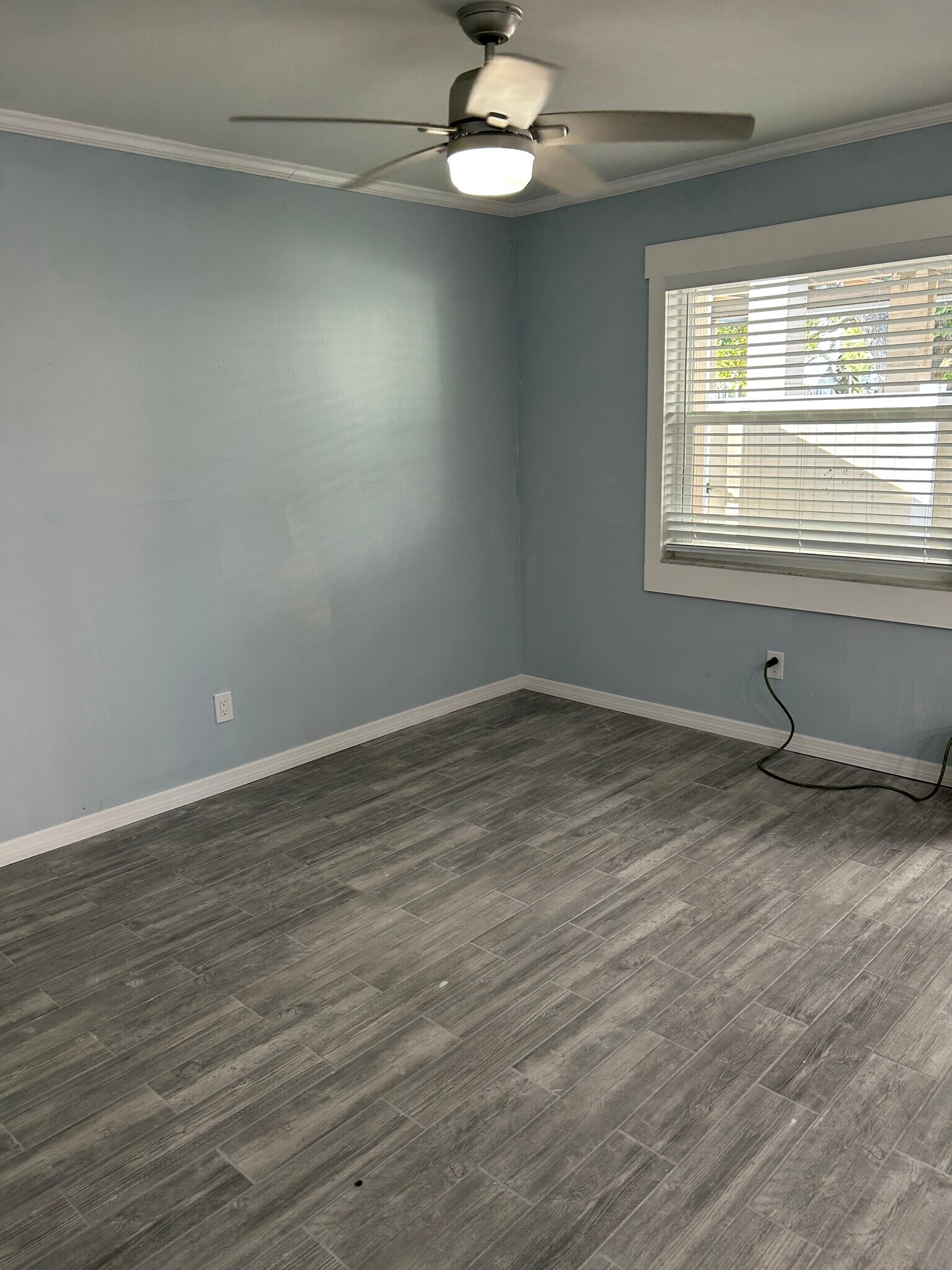 Building Photo - 721 1st St