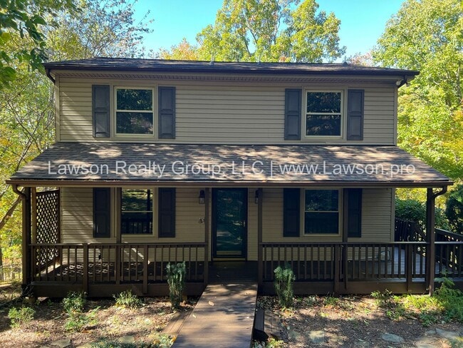 Building Photo - Nature Lover's Paradise-Easy Access to Vin...