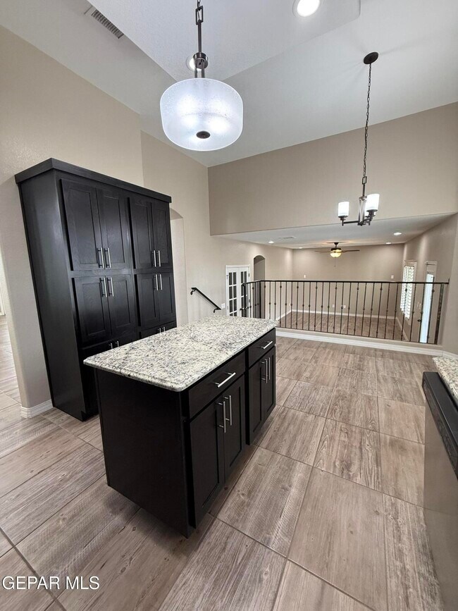 Building Photo - 12551 New Dawn Dr