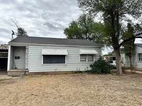 Building Photo - 1908 Currie Ln