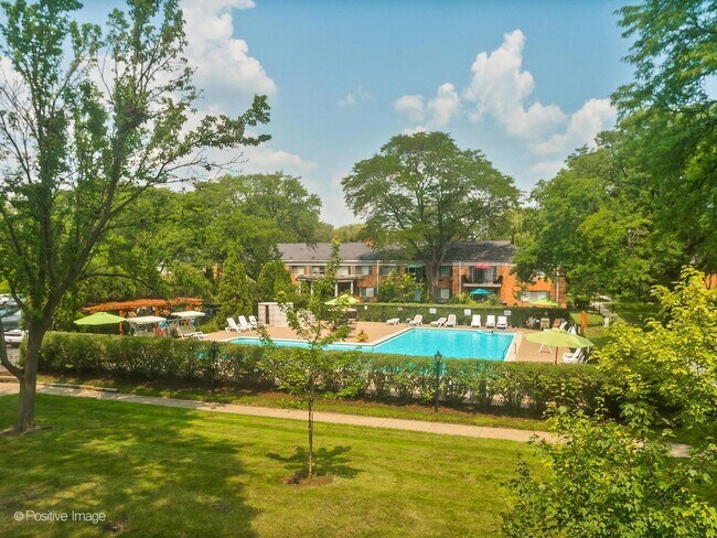 Building Photo - 2407 S Goebbert Rd