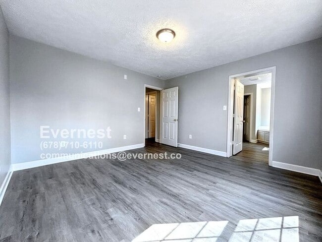 Building Photo - 1444 Rome Dr NW