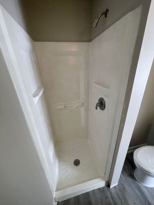 Interior Photo - 316 Maple Ave 6 Unit