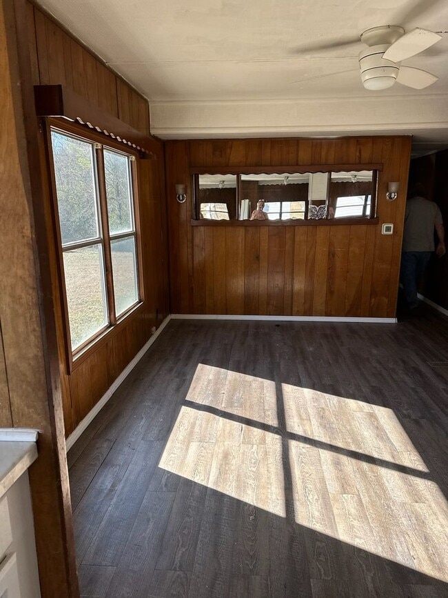Building Photo - AVAILABLE NOW IN AIKEN ! NO PETS! Call 803-537-0185
