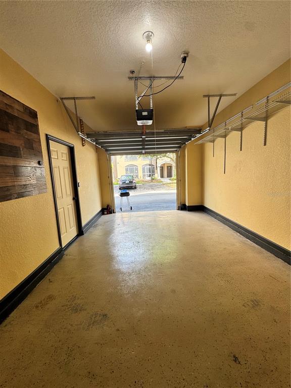 Building Photo - 14341 Fredricksburg Dr