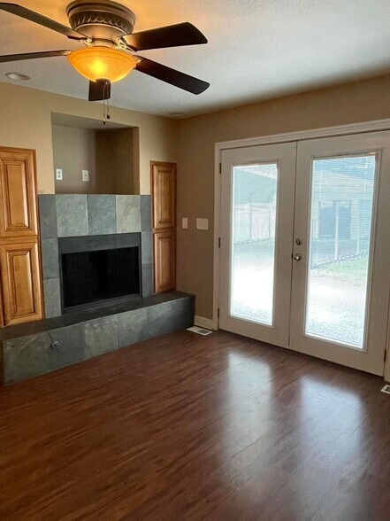 Fireplace - 3309 Godfrey St