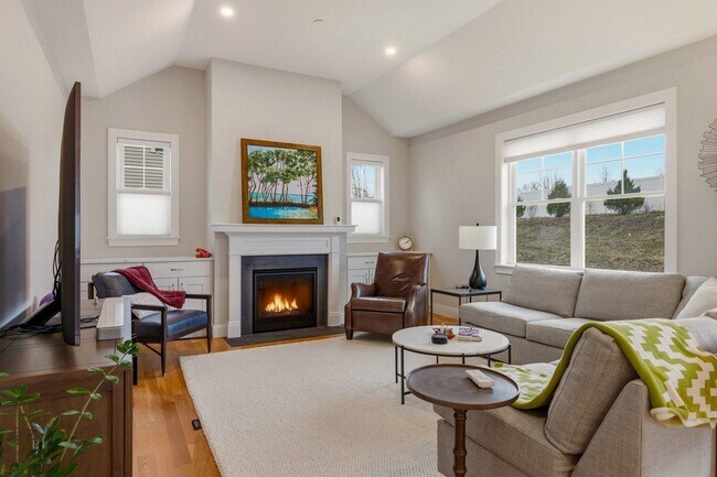 Building Photo - 40 Sage Ln