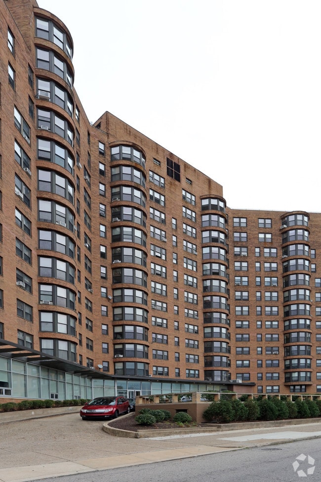 Parkway House 2201 Pennsylvania Ave Philadelphia PA 19130 Apartment