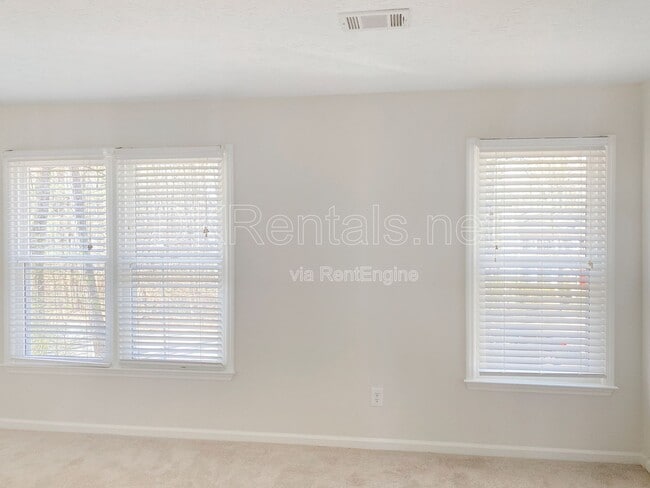 Building Photo - 860 Crab Orchard Dr