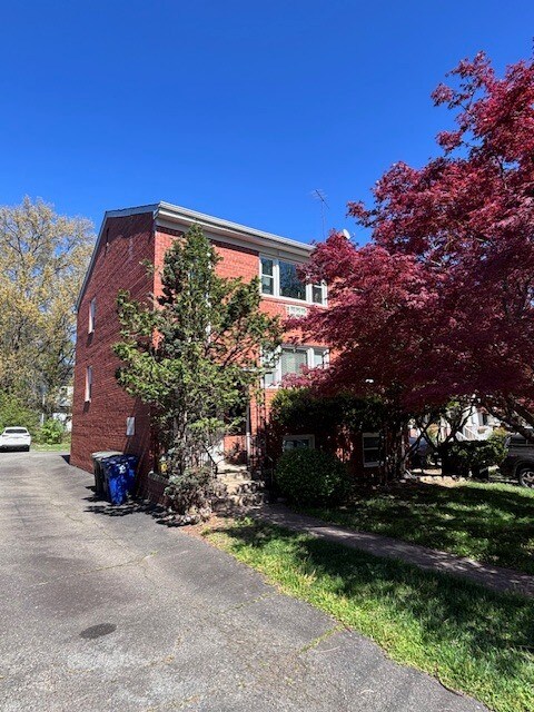 Driveway entry - 311 N Bryan St