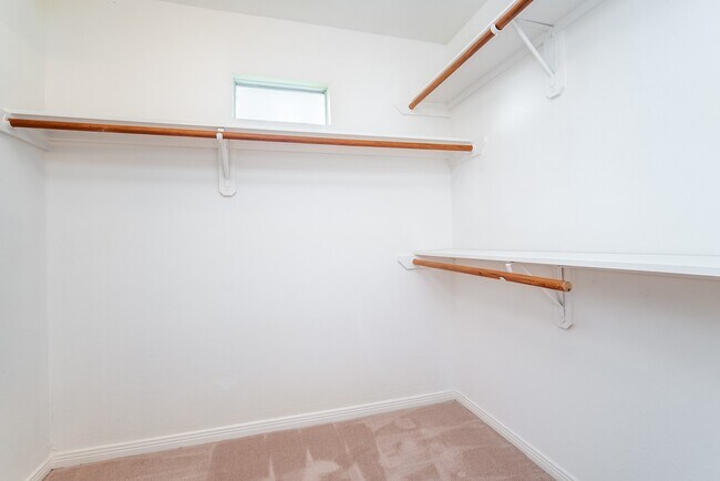 Building Photo - 2710 Double Lake Dr