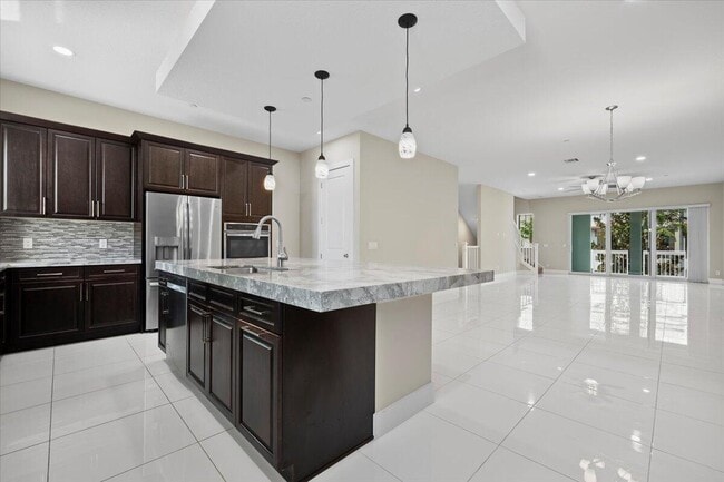 Building Photo - 7114 Edison Pl