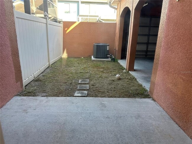 Building Photo - 1842 Island Walk Dr