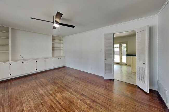 Building Photo - 11029 Watterson Dr