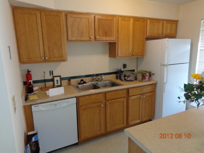 Building Photo - 16484 E 14th Pl